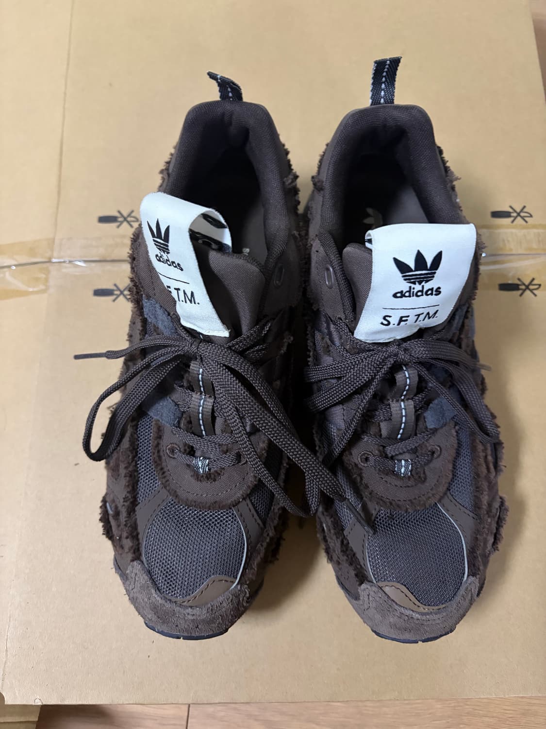 아디다스 송포더뮤트 쉐도우터프 270 상품이미지6