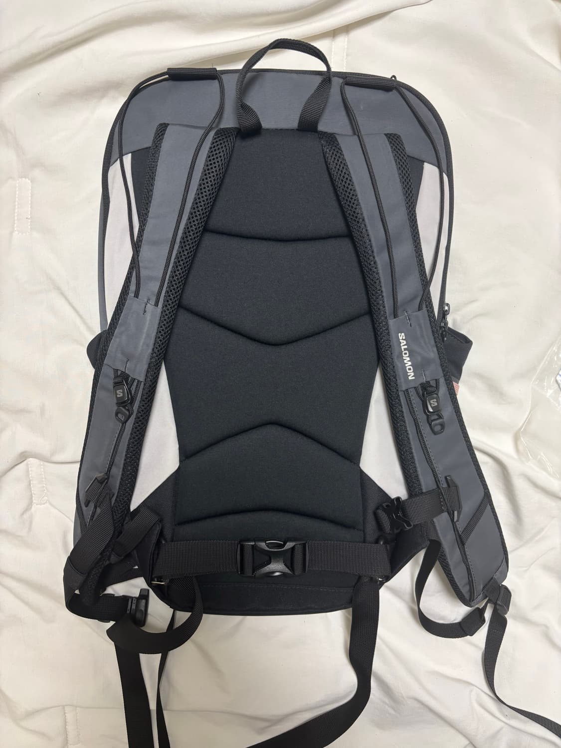 살로몬 퀵레이스 LT 백팩 라이트그레이 상품이미지2