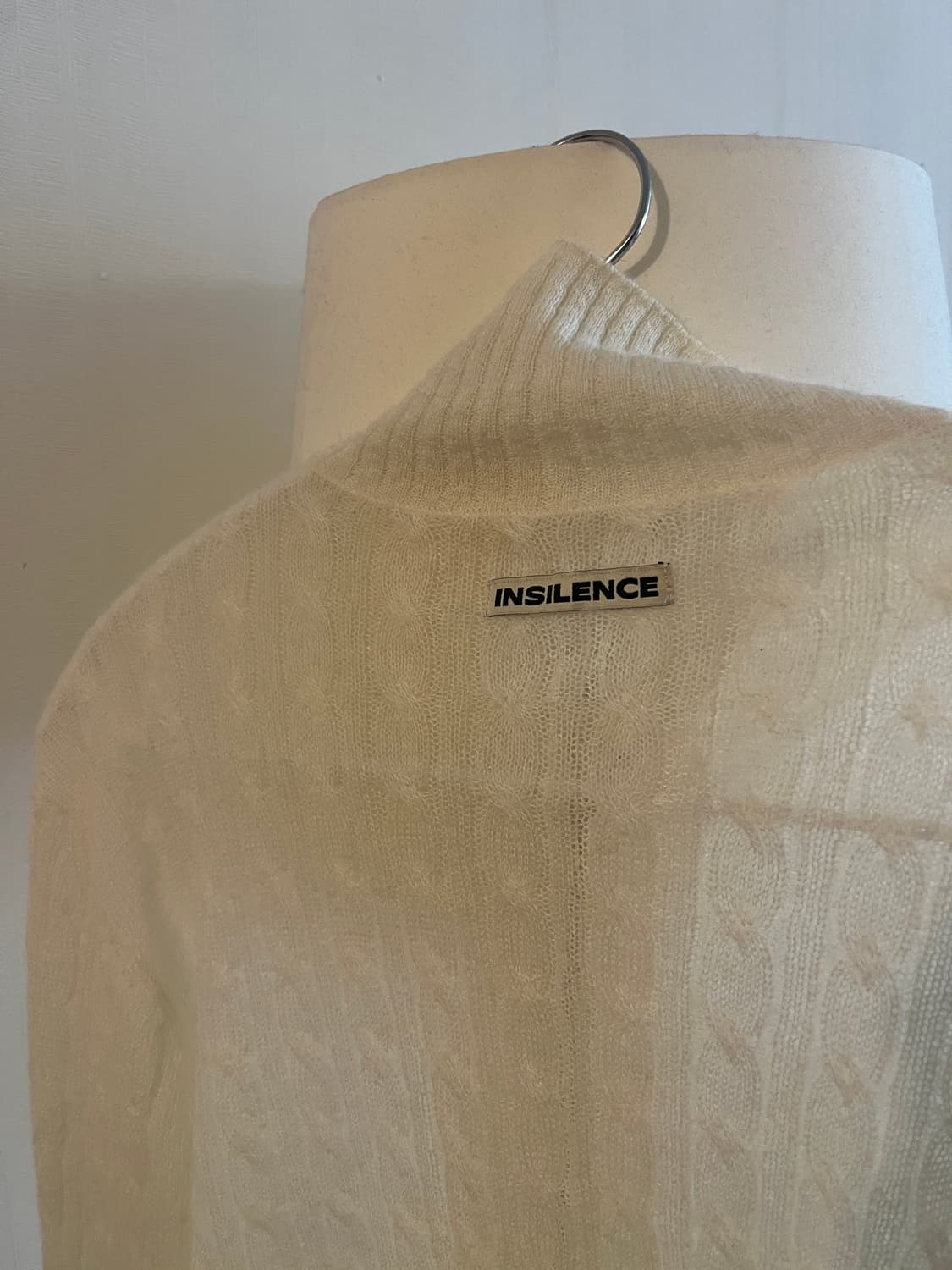 인사일런스 우먼 니트집업 상품이미지1