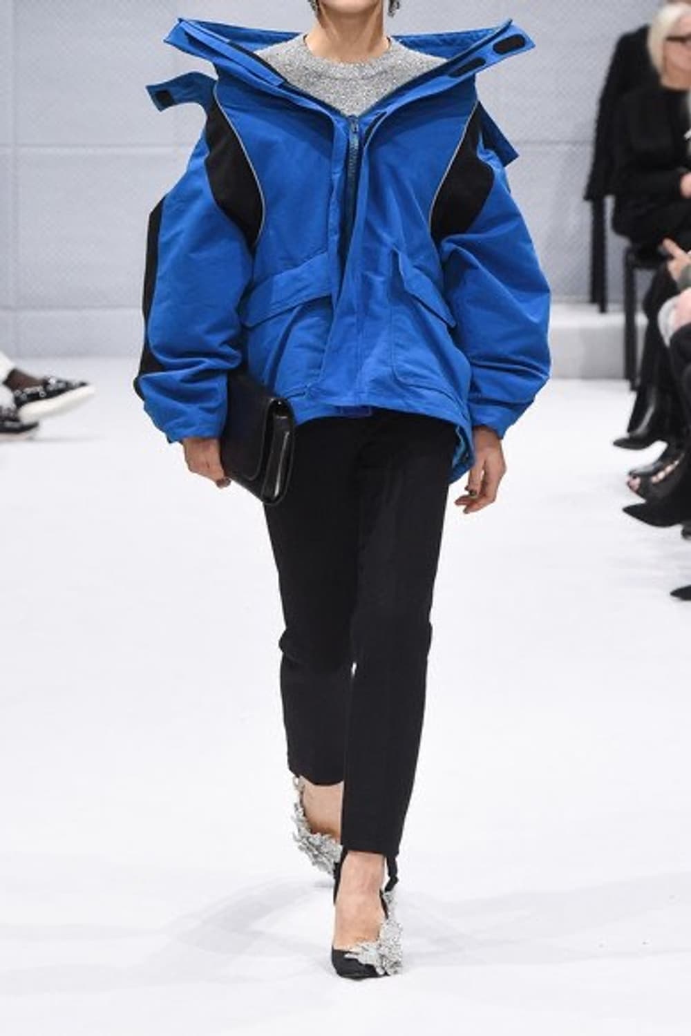38/ 발렌시아가 16FW 스윙 쉘파카 상품이미지2