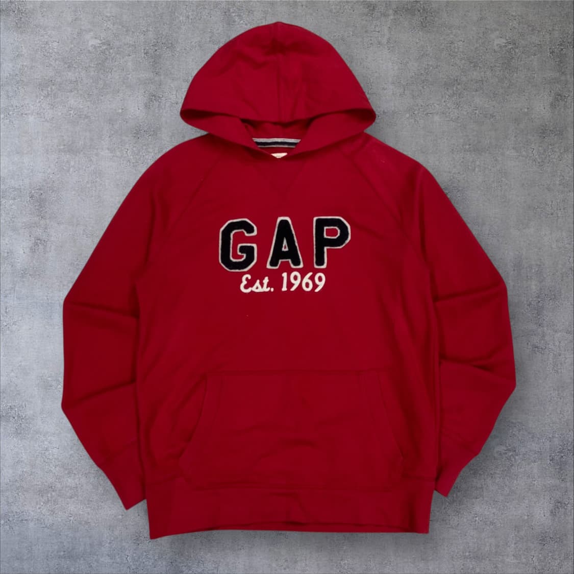 GAP 레드 컬러 스펠아웃 로고 후드티 상품이미지1