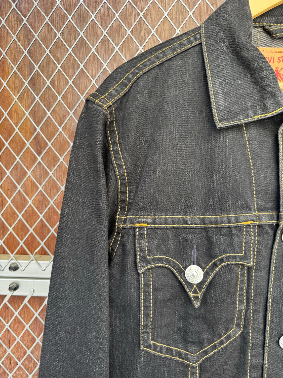 LEVI'S 빈티지 리바이스 타입원 아이코닉 스티치 흑청 데님자켓 M 상품이미지2