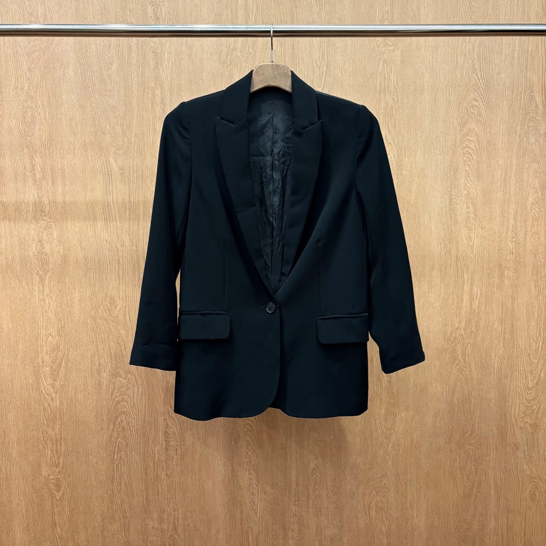 쟈딕 앤 볼테르 테일러드 자켓 비즈 크리스탈 스트라스 로고 디테일 블랙 상품이미지2