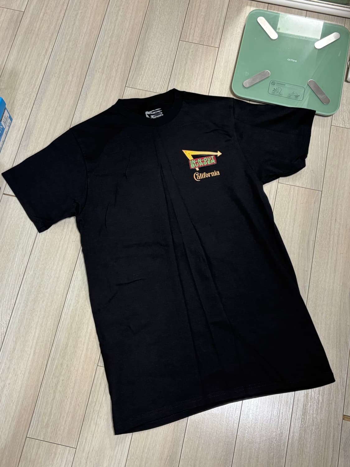 새제품 인앤아웃 검정 티셔츠 S 새제품 남여 공용 여성 추천 상품이미지1