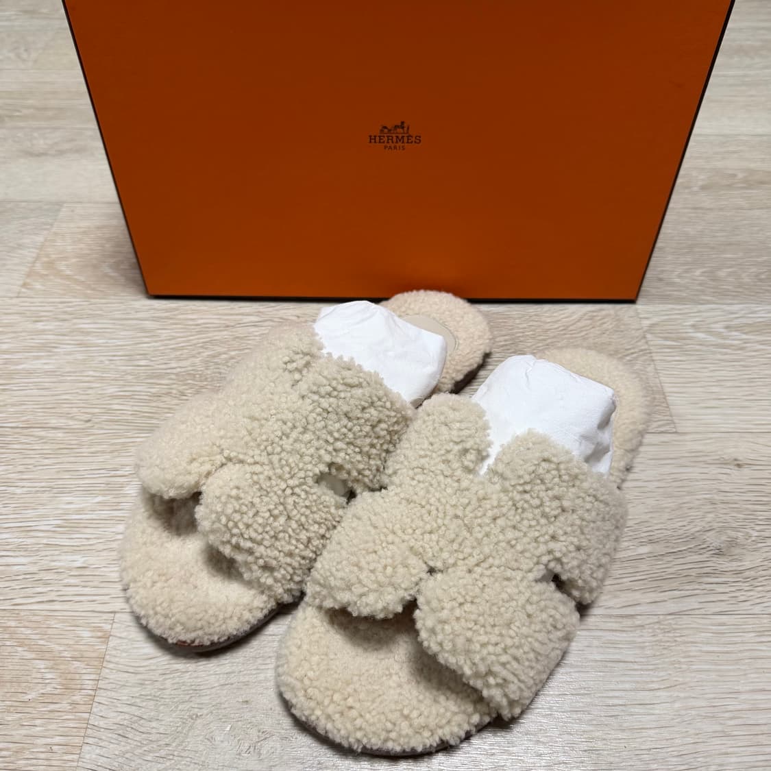 [S급/42.5] 에르메스 이즈미르 시어링 퍼 샌들 슬리퍼 상품이미지1