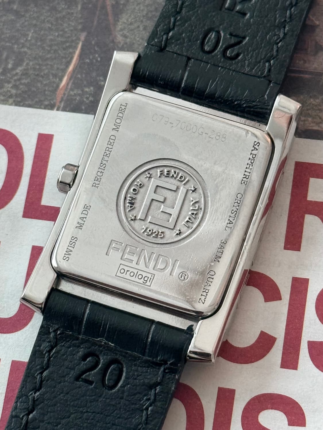 Fendi 펜디 오롤로지 7000G 스퀘어 탱크 상품이미지3