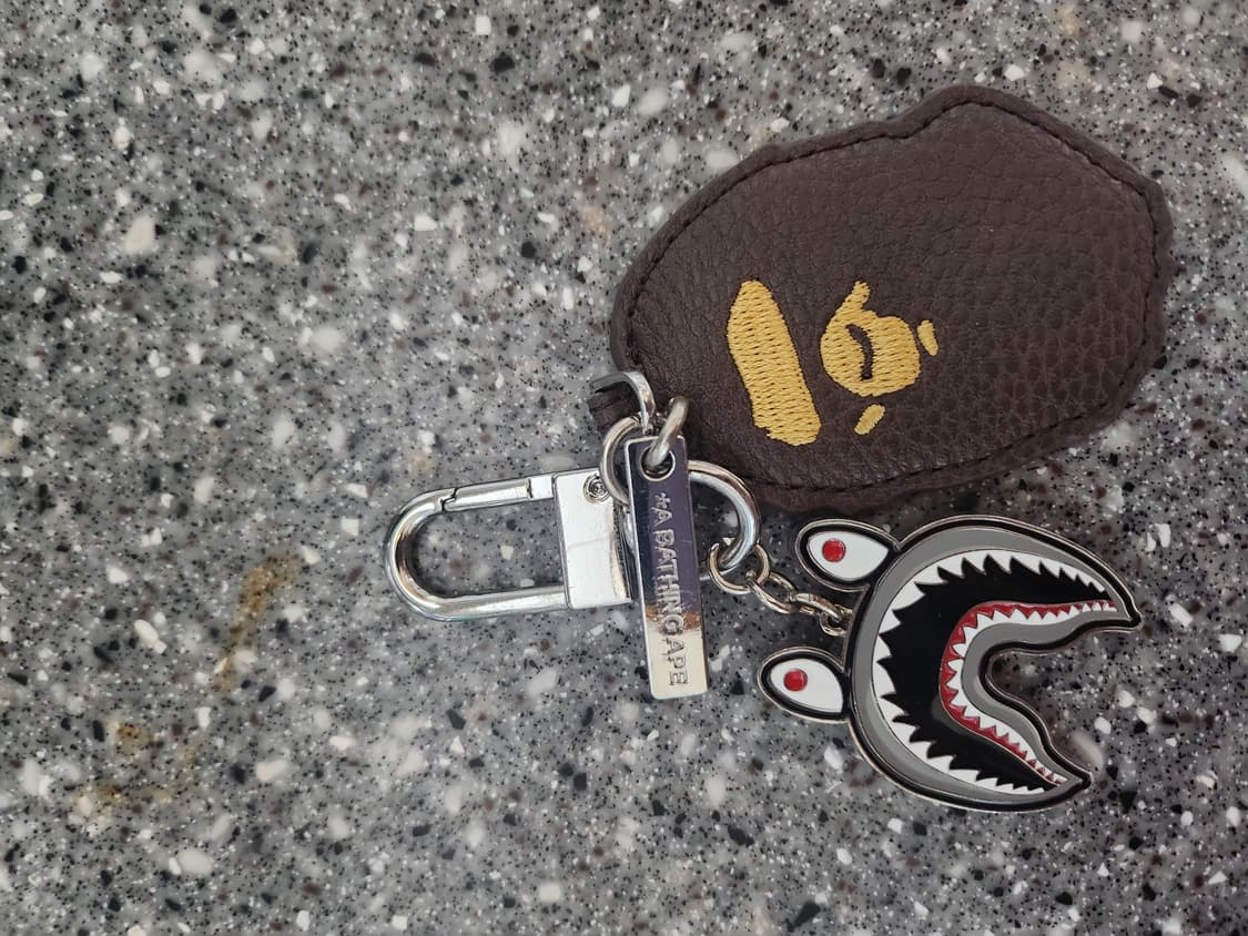 베이프 샤크헤드 에이프헤드 키링 상품이미지1