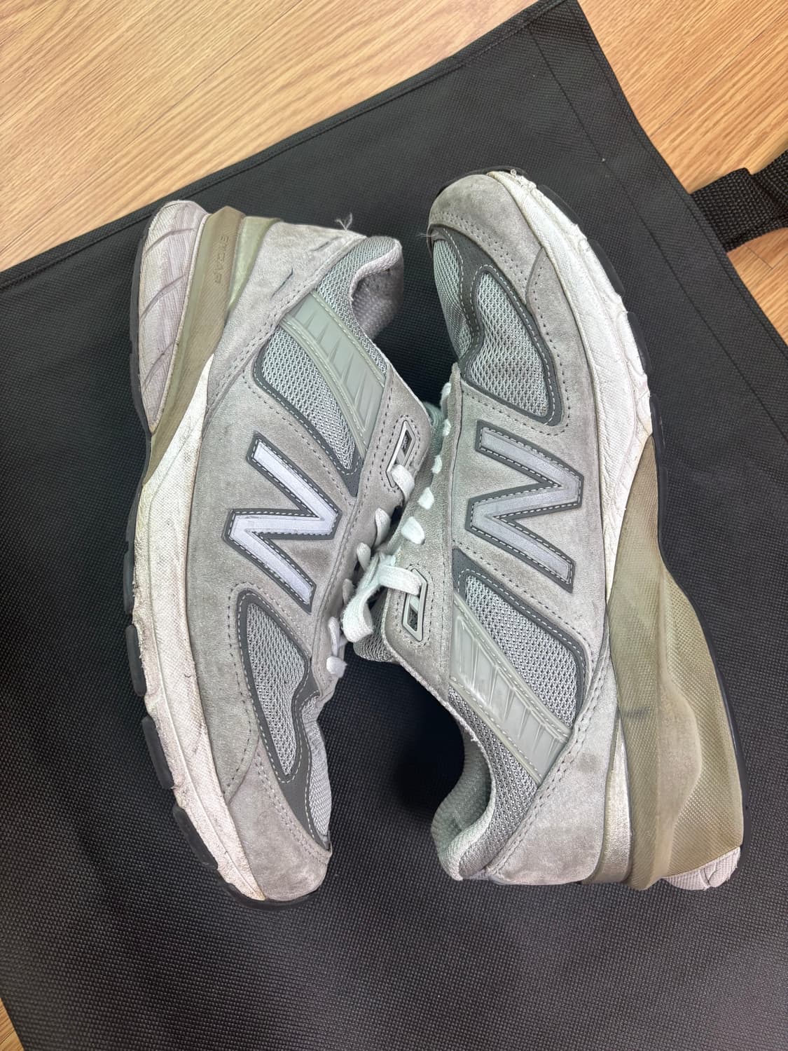 [270] 뉴발란스 990 V5 그레이 상품이미지1