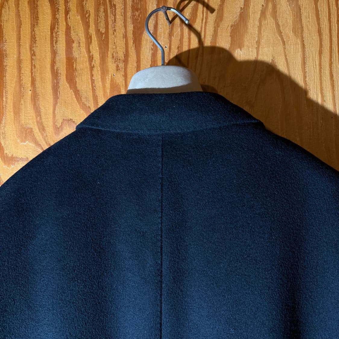 루이비통 22fw 스테이플 에디션 싱글 코트 판매 합니다. 상품이미지9