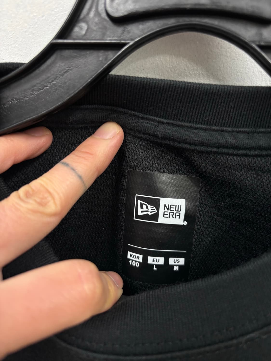 뉴에라 백로고 반팔 상품이미지5