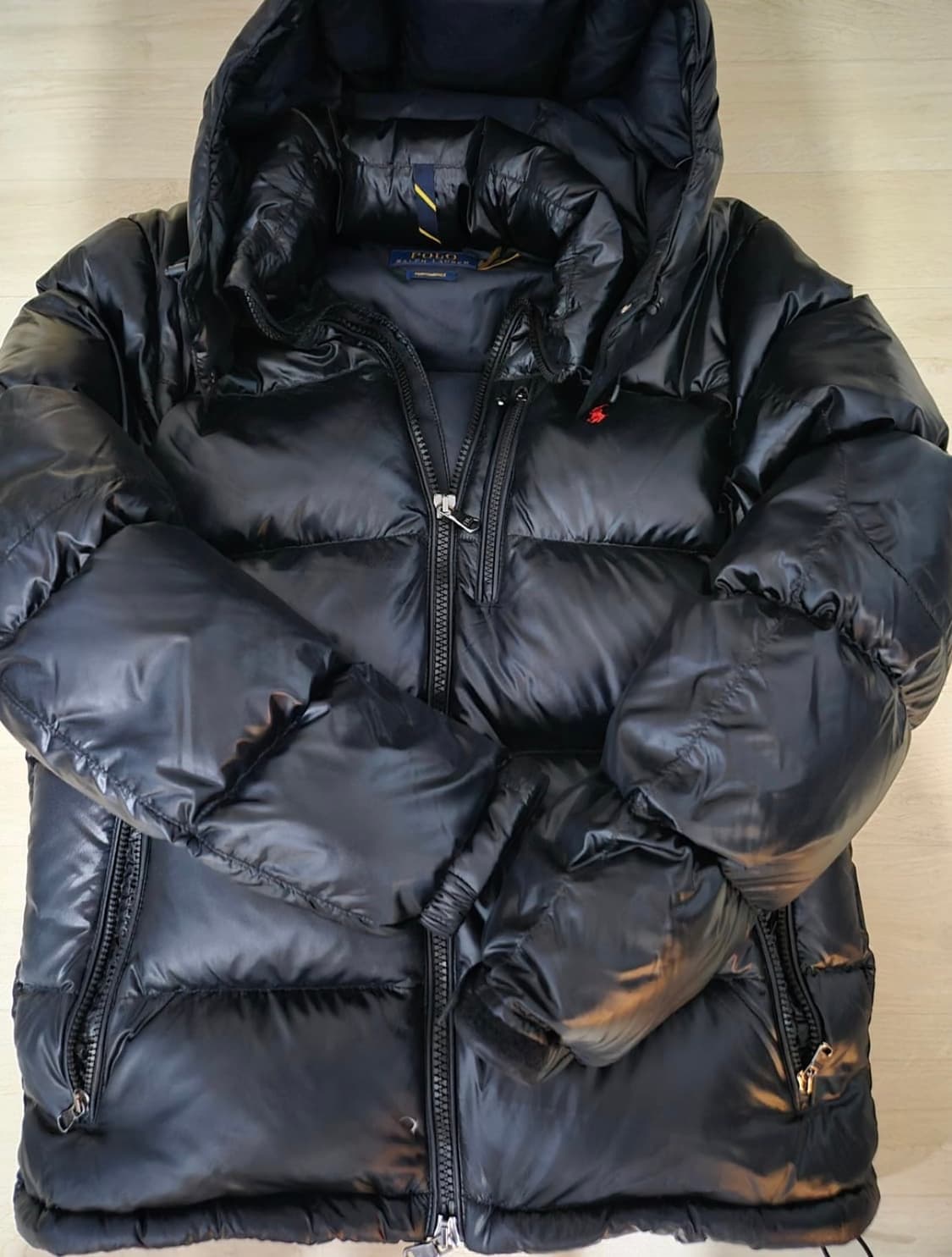 폴로 유광패딩 s 새상품급 상품이미지1