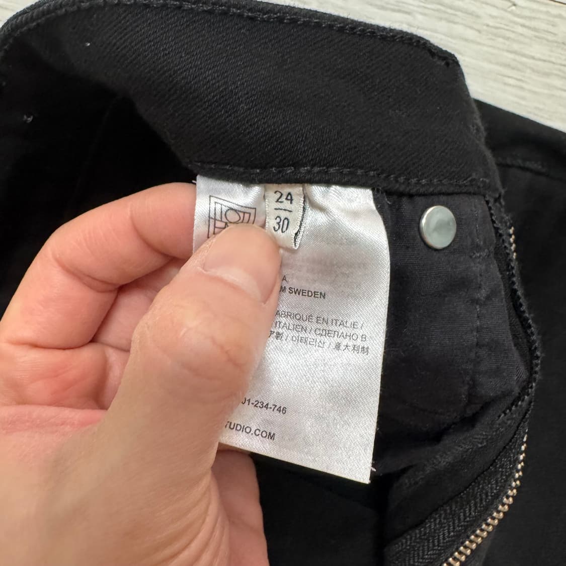 Toteme 스트레이트핏 데님 블랙 상품이미지3