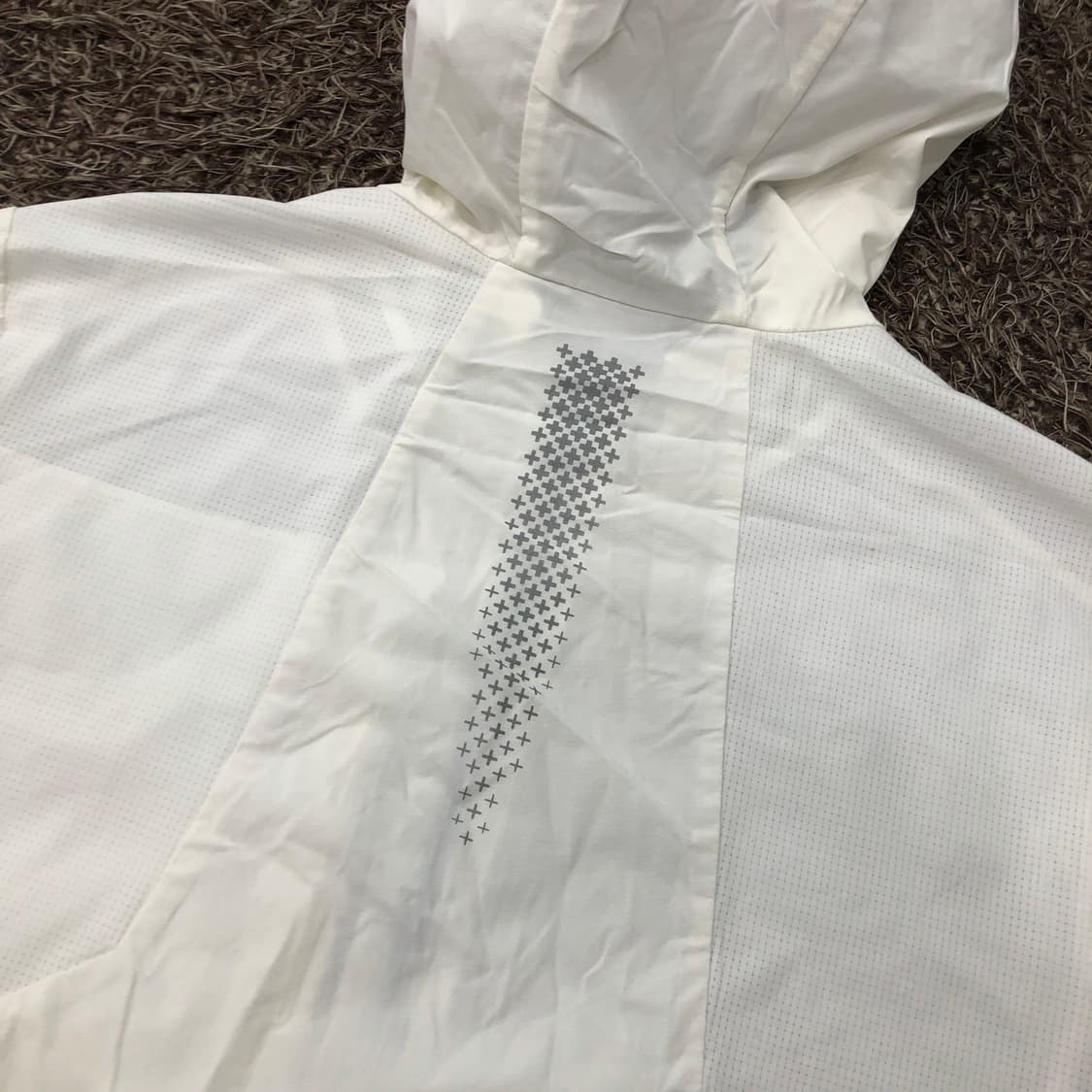 L 푸마 화이트 나일론 후드 바람막이 자켓 상품이미지4