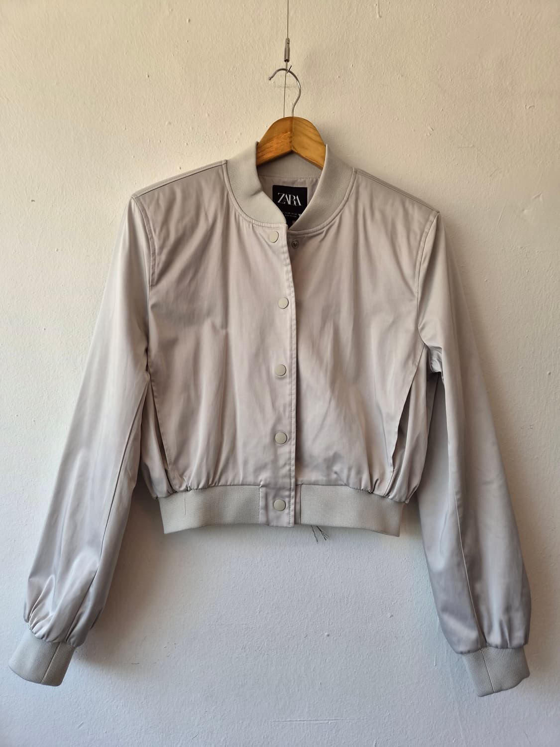 자라 Zara 여성 크롭새틴 봄버자켓 XS사이즈 상품이미지2