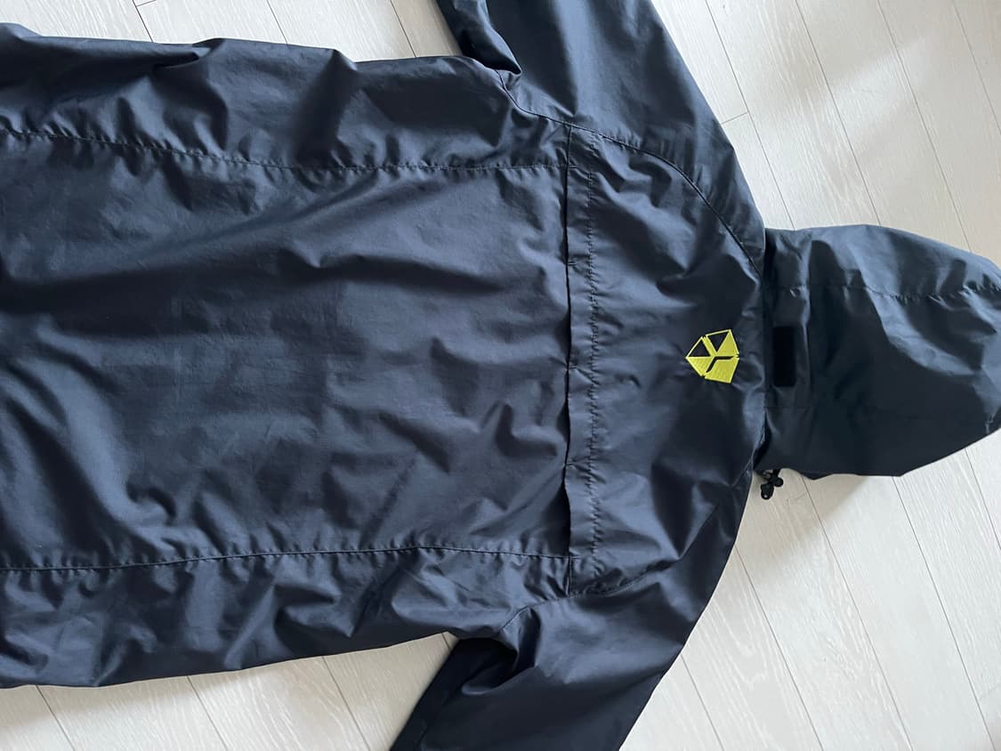 나이키 셀틸 바람막이 상품이미지3