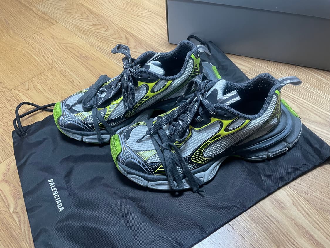 발렌시아가 3XL 사이즈43 팝니다 상품이미지2