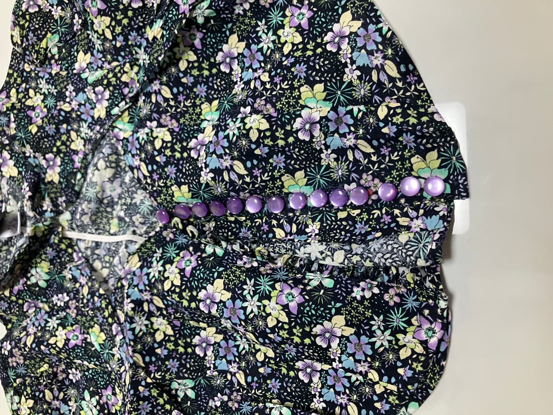 에이프릴풀데이 미니 퍼프 버튼업 블랙 플로럴 컷오프 탑 반팔 셔츠 상품이미지5