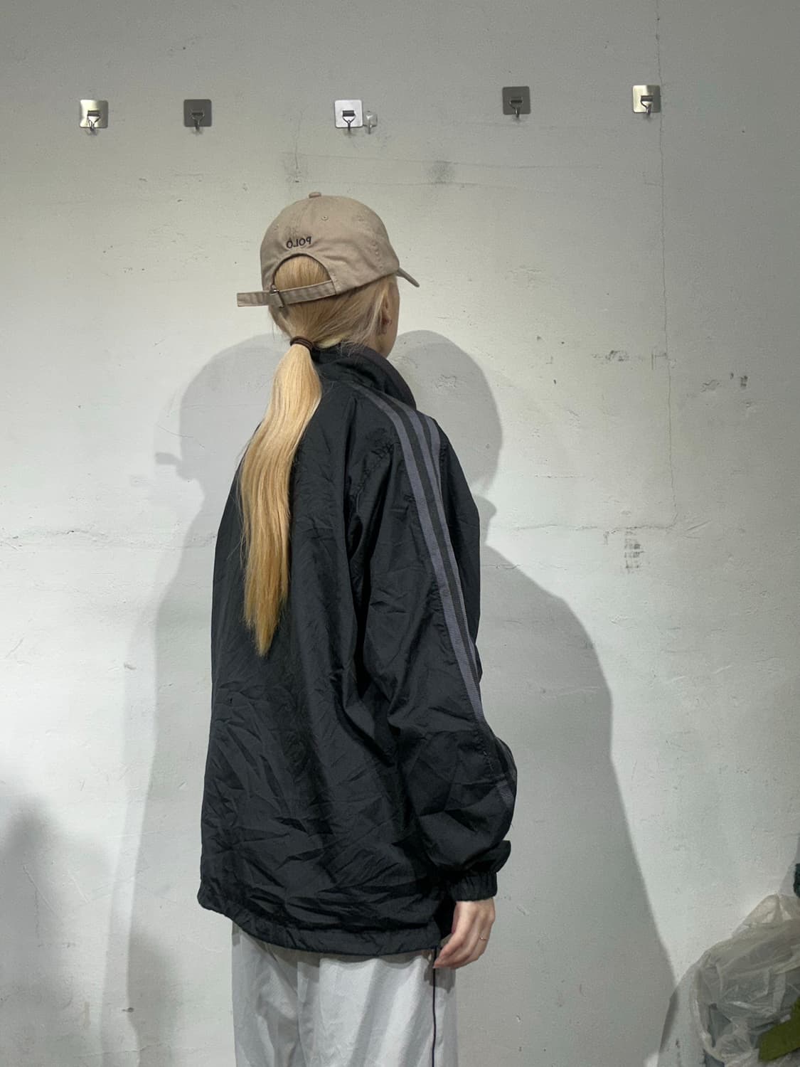 아디다스 블랙 그레이 삼선 오버핏 바람막이 자켓 M 상품이미지3