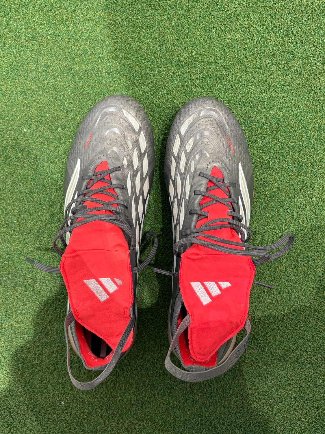 프레데터 엘리트 FT AG 상품이미지1