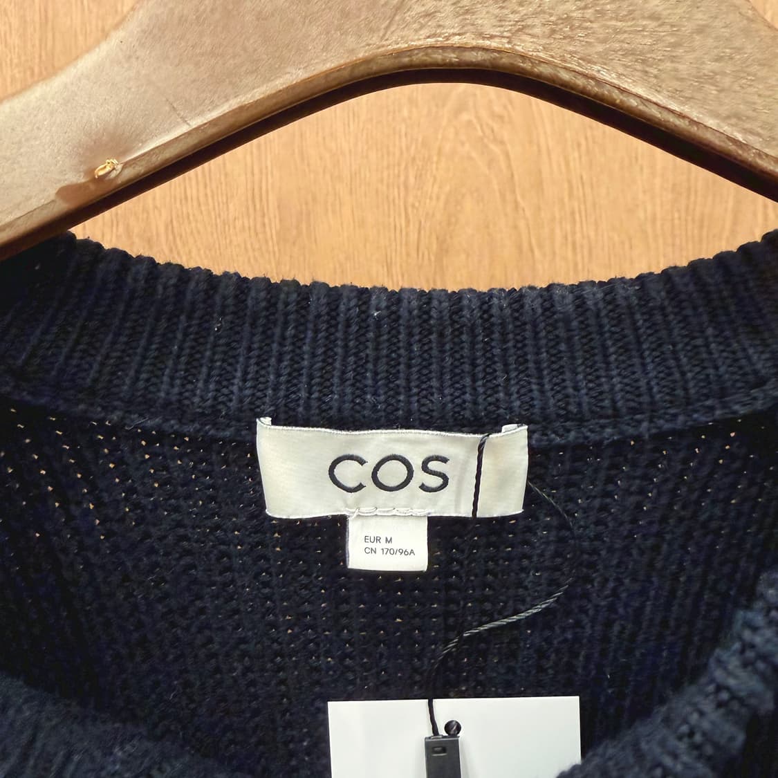 코스 롱 슬리브 골지 니트 컷아웃 오픈 슬리브 리브 커프 디테일 블랙 상품이미지6