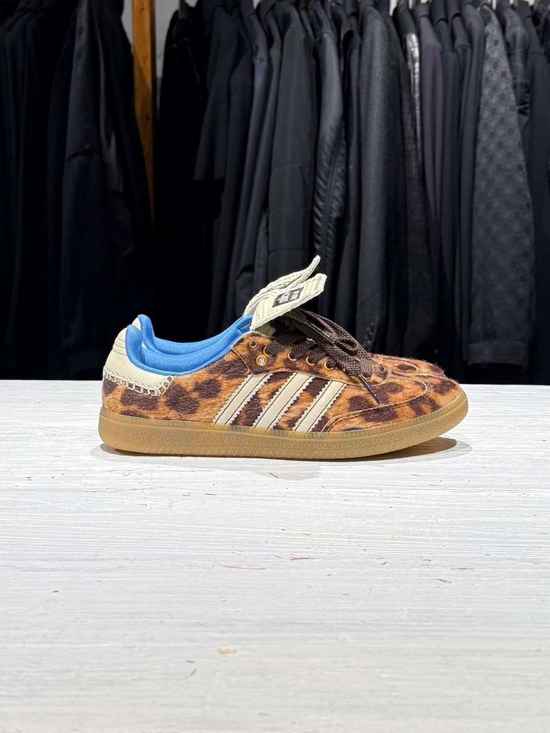 아디다스 x 웨일즈 보너 레오파드 포니 삼바 스니커즈 상품이미지3