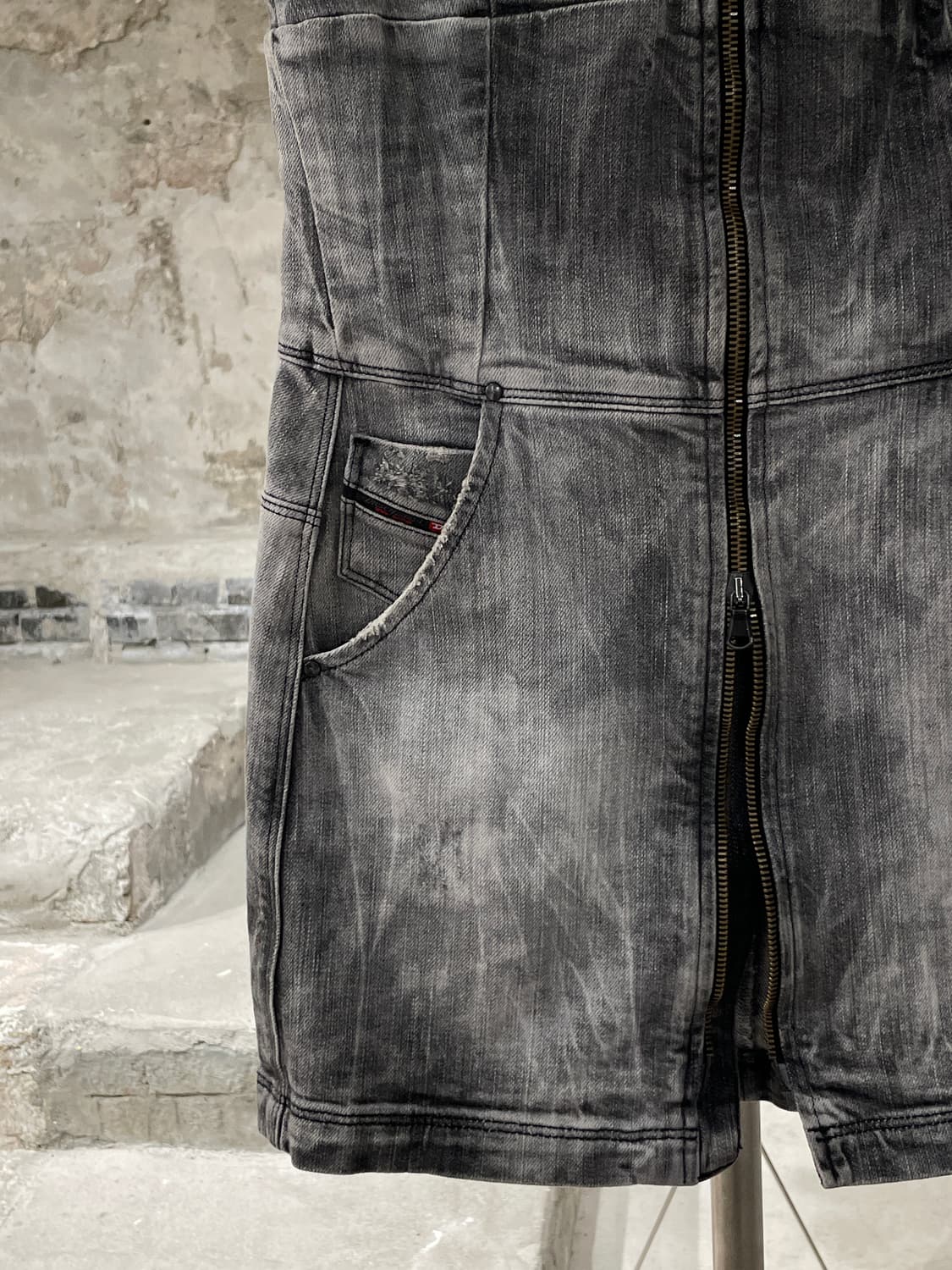 디젤 흑청 투 웨이 집업 워싱 데님 미니 원피스 상품이미지4