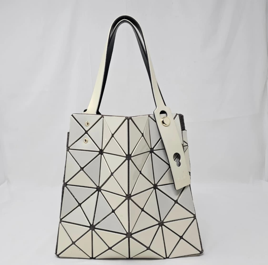 바오바오 이세이 미야케 캐럿 라지 토트백 상품이미지3