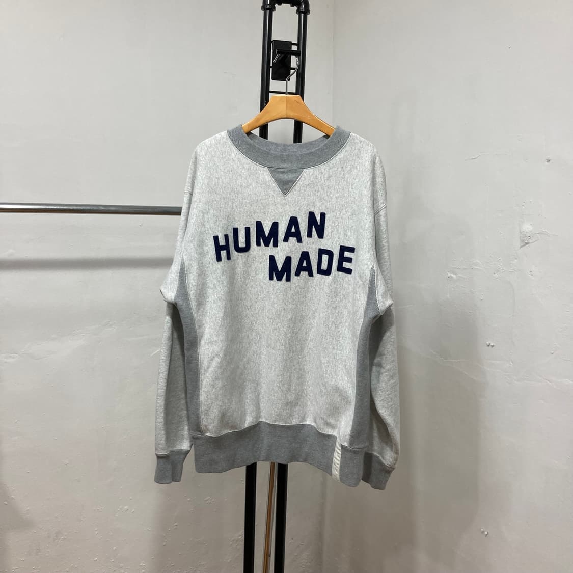 M / 휴먼메이드 컬리지 로고 맨투맨 스웻셔츠  상품이미지2