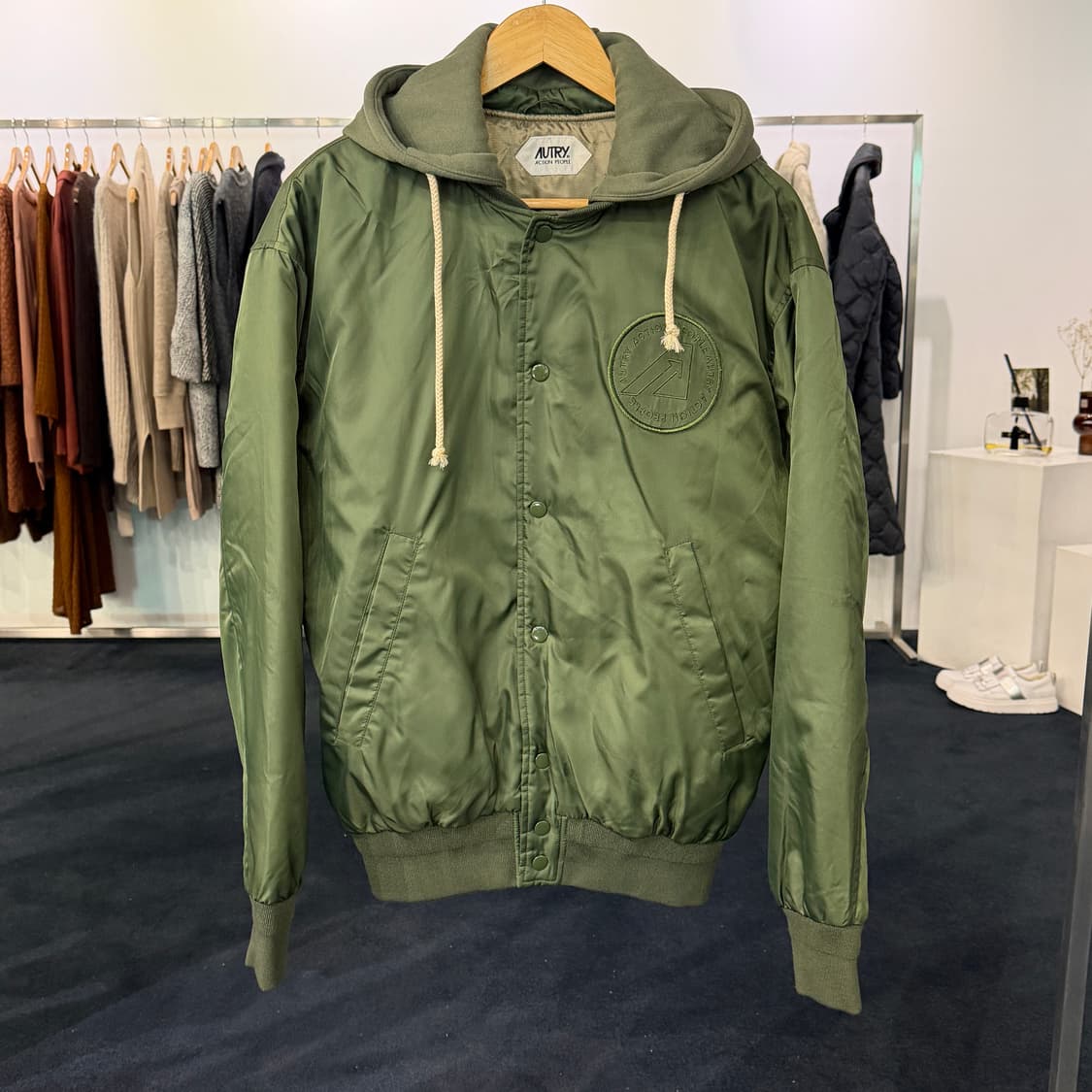 [L] Autry 오트리 로고패치 보머자켓 상품이미지1