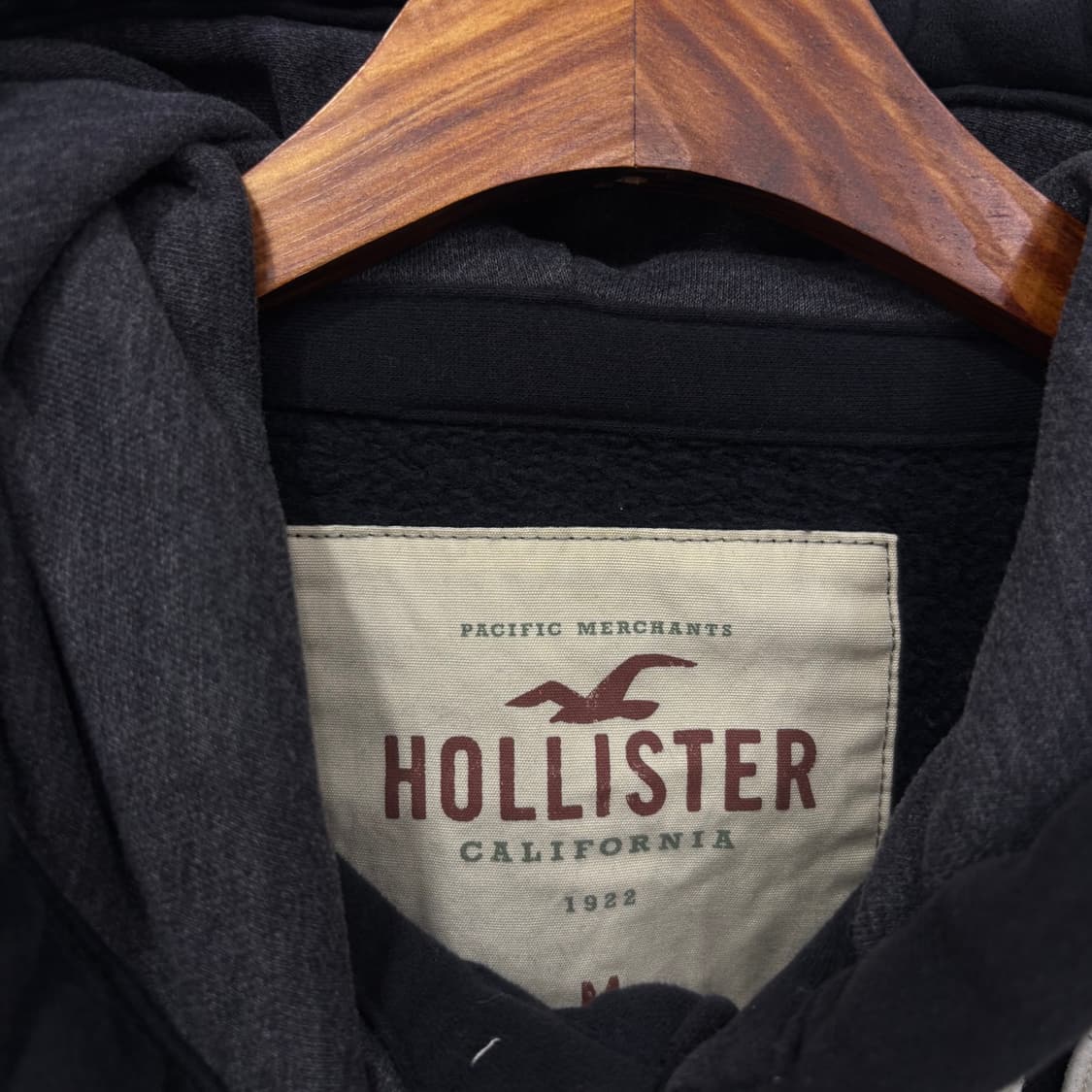 Hollister 하프 후드티 상품이미지5