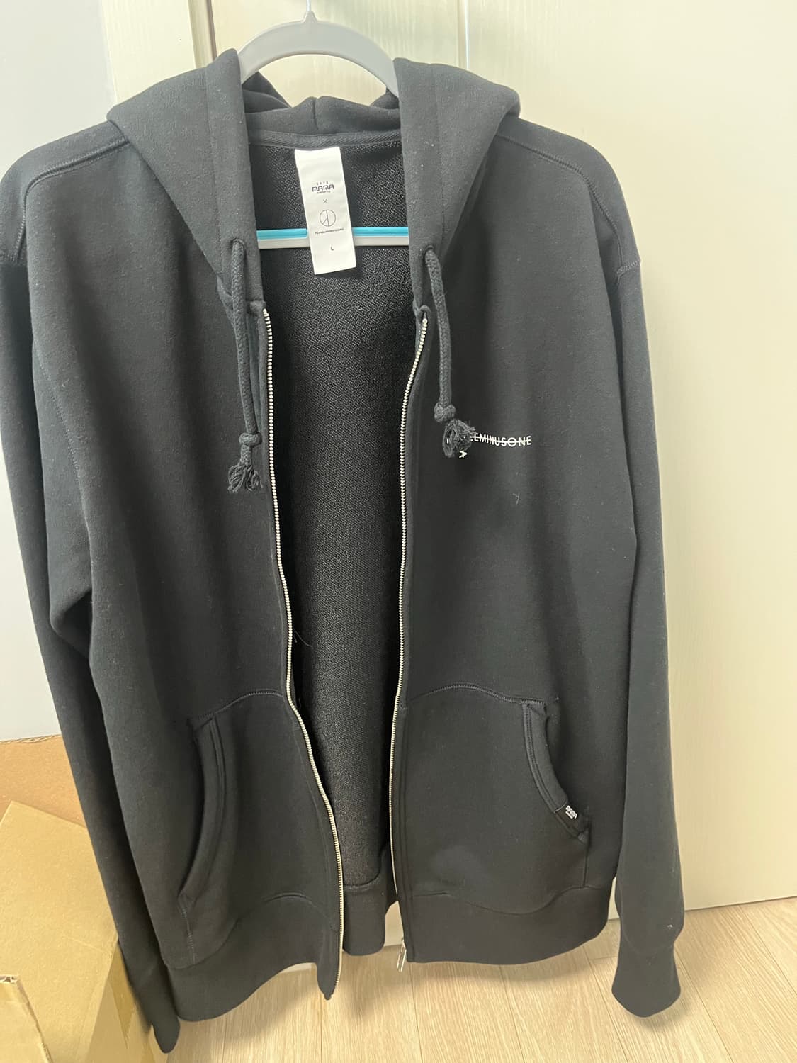 피스마이너스원 2025마마 후드집업 L사이즈 상품이미지3