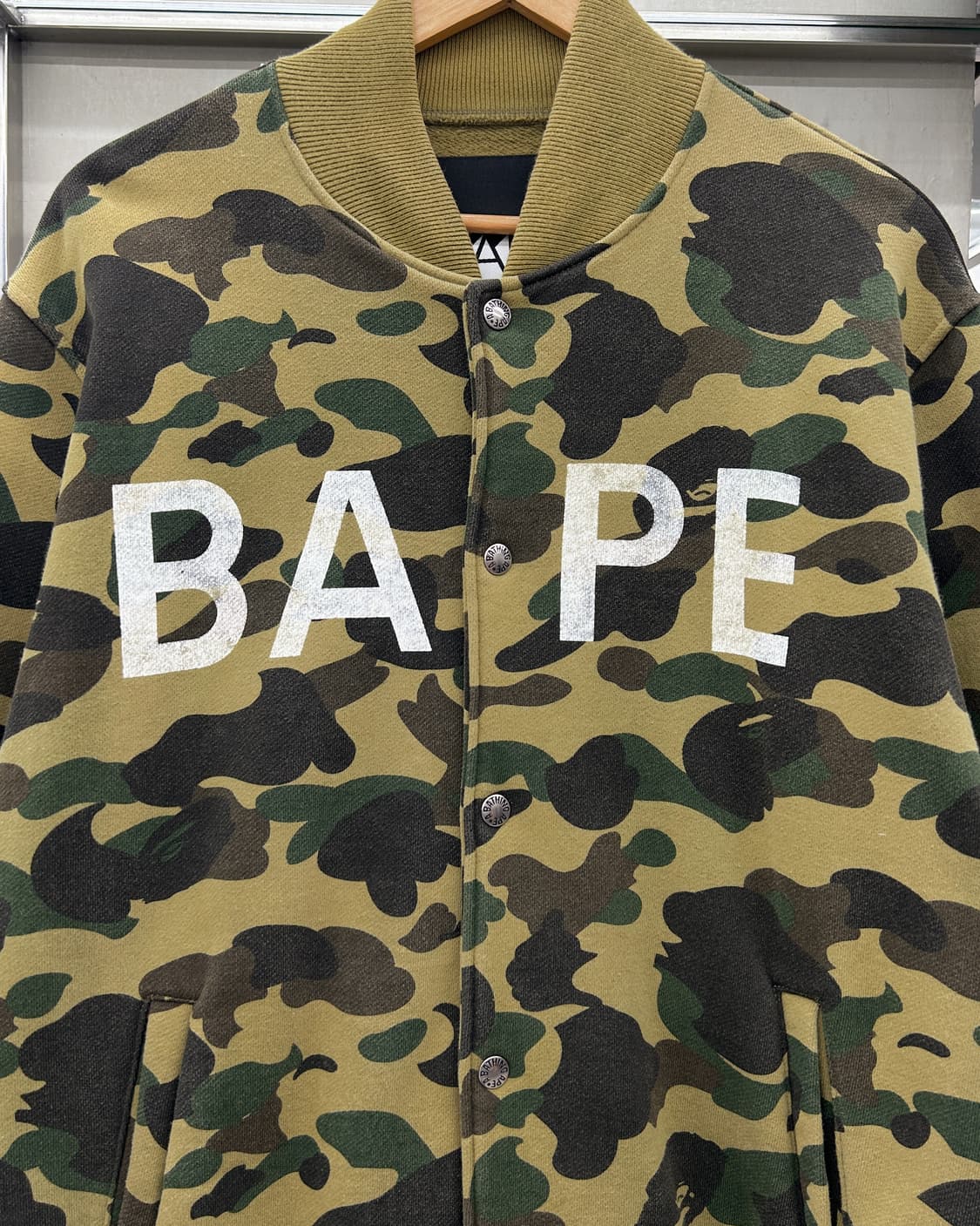 베이프 BAPE OG 00s 퍼스트 카모 스웻 스타디움 자켓 상품이미지3