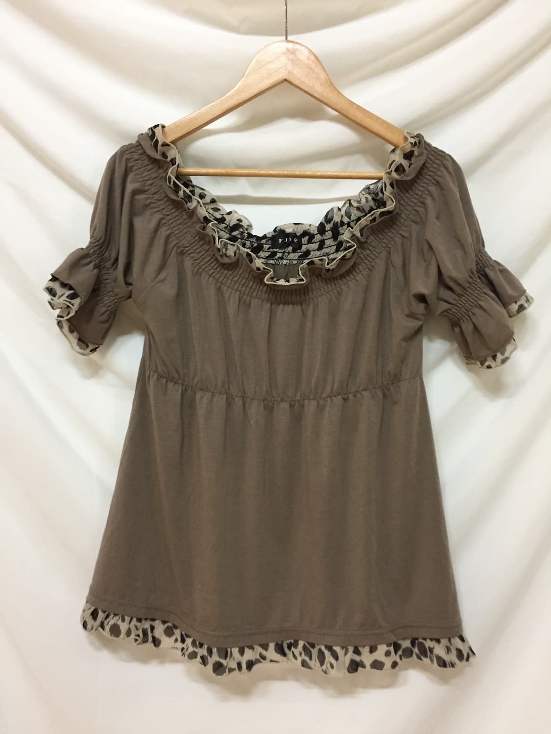 호피 오프숄더 블라우스 상품이미지1