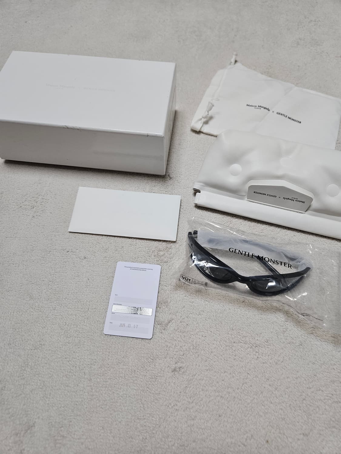 [OS] 마르지엘라 X 젠틀몬스터 202 상품이미지1