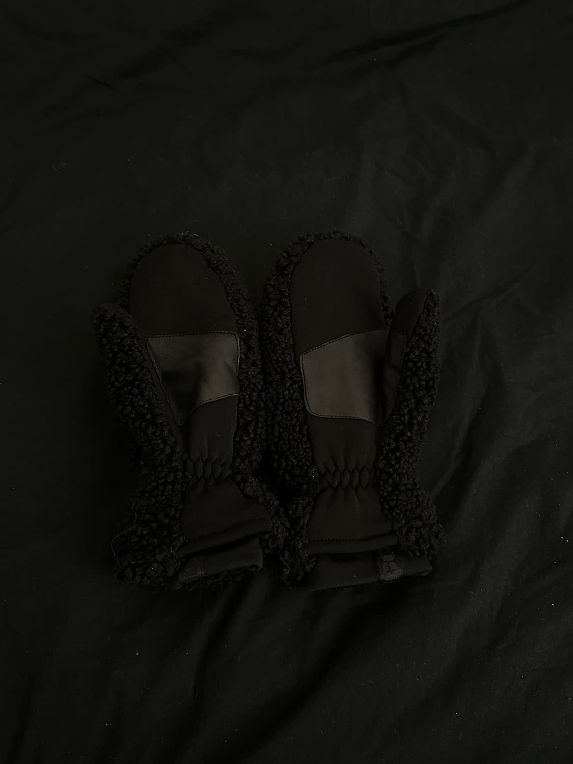 어그 부클 벙어리 장갑 블랙 상품이미지3