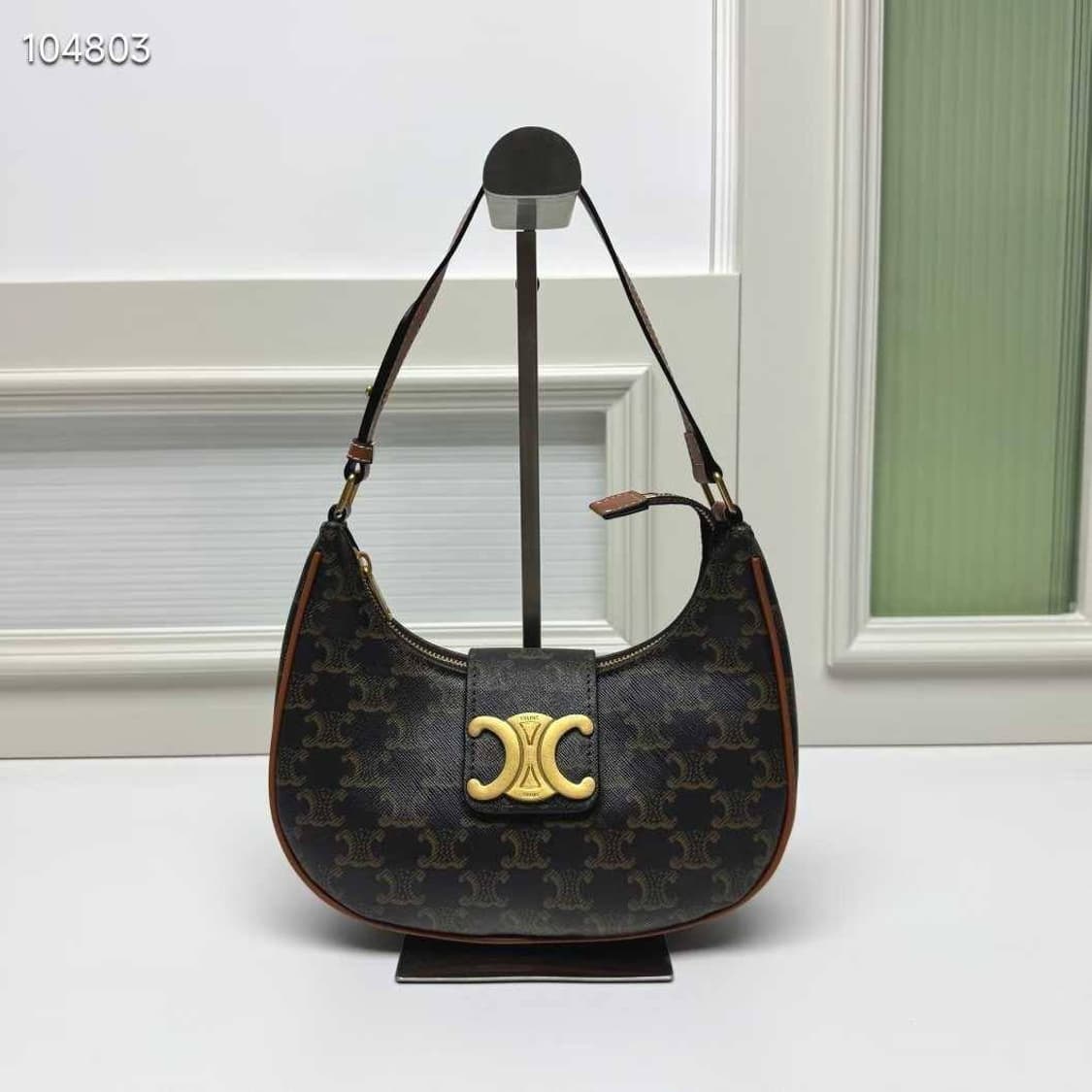 셀린느(Celine) 미디엄 트리옹프 아바 백 상품이미지2