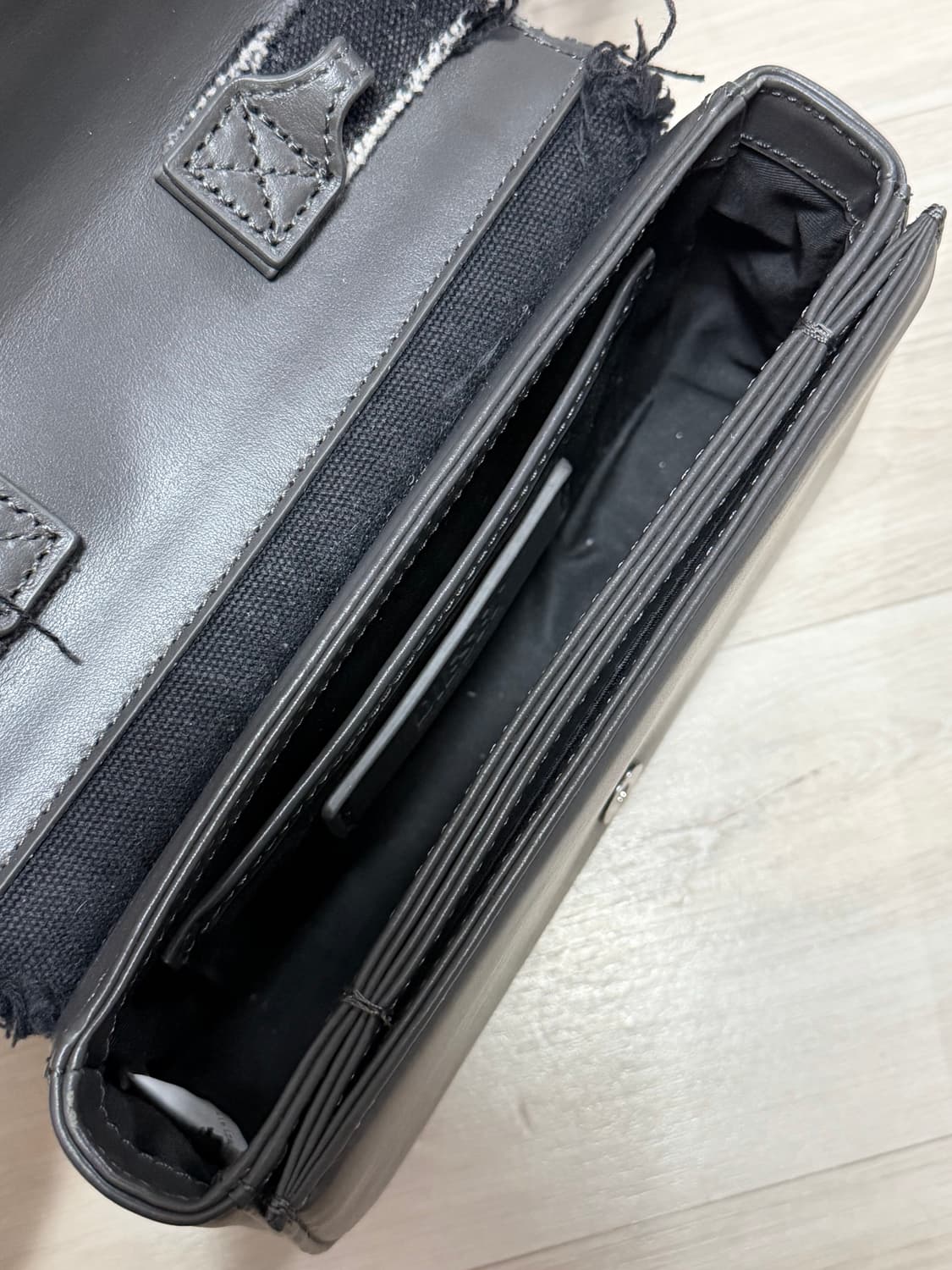 디젤 1DR 데님 레더 블랙 숄더백 상품이미지6