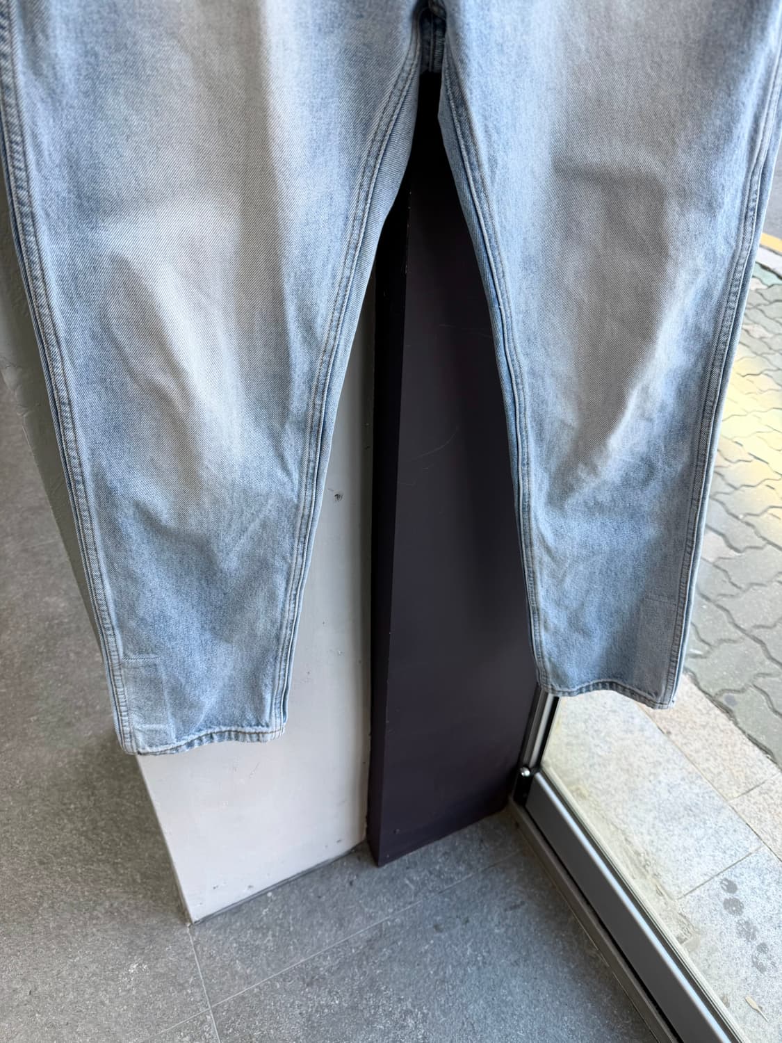 34/ 구찌 웹 커프드 스트레이트 데님 팬츠 상품이미지5