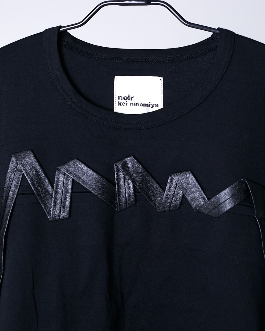 Leahter Trim Long Sleeve T-Shirt 상품이미지2