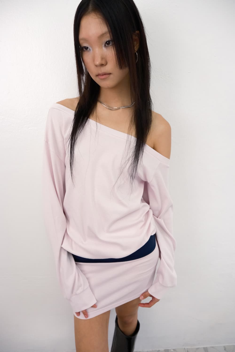 루즈슬립오버 파우더 오프숄더 드레스 베이비 핑크 상품이미지1