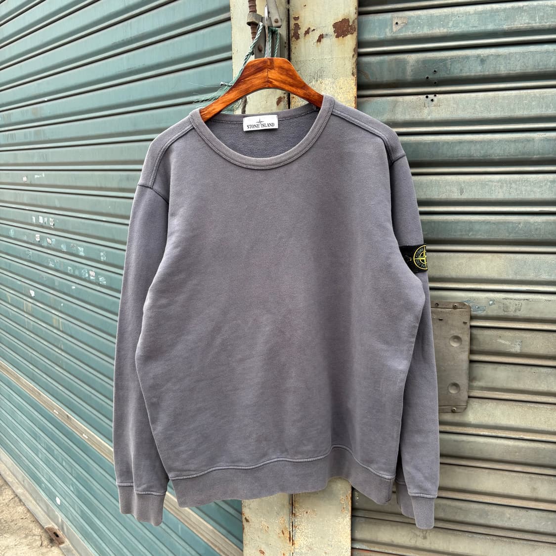 페이딩 스톤 아일랜드 스웻셔츠 상품이미지5