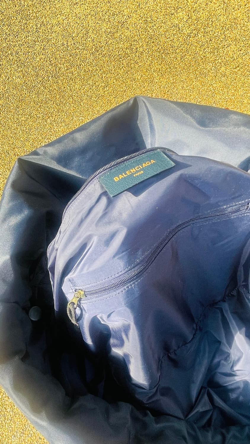 Balenciaga Wheel Drawstring Bucket Bag ( 상품이미지8