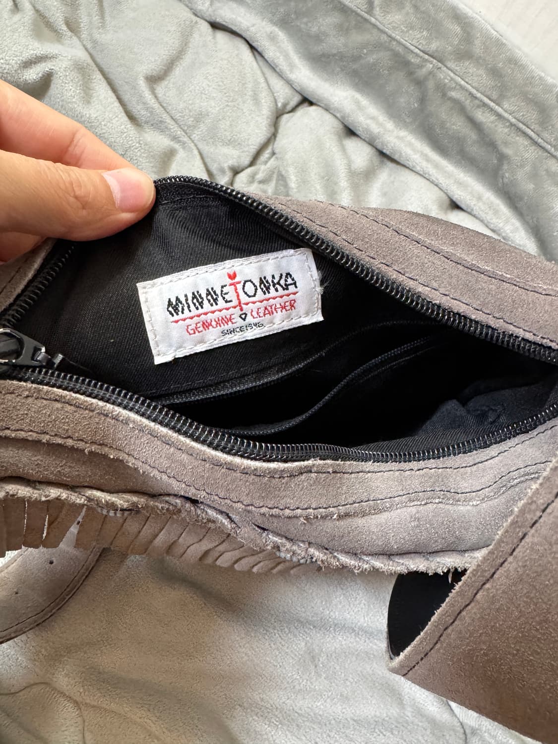 미네통카 프린지 크로스백 상품이미지5