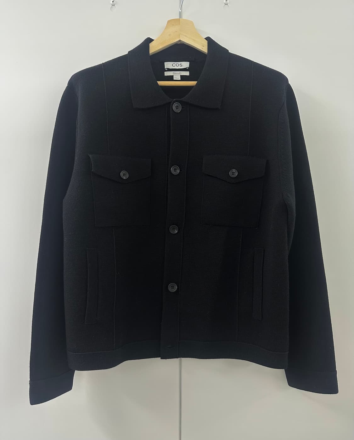 COS 밀라노 니트 울 트러커 자켓 블랙(M, 새상품) 상품이미지4