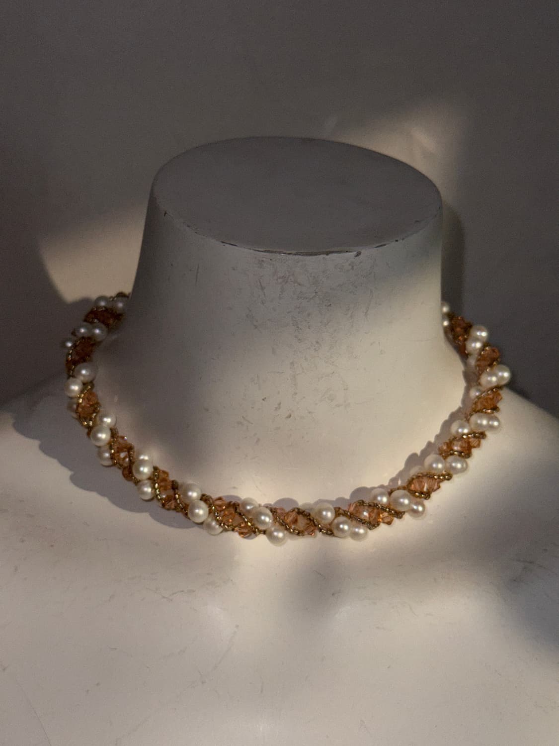 Coral pearl beads twist choker 상품이미지4