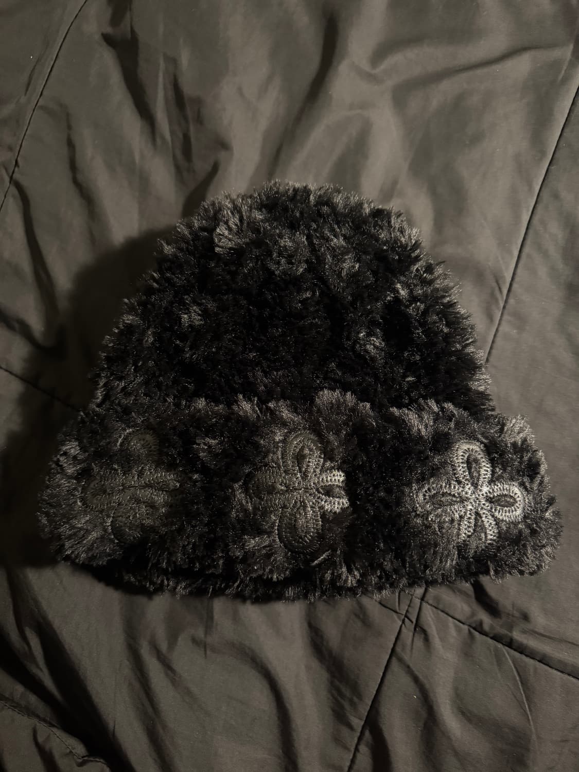 써저리 레더 패치 퍼 비니 블랙 상품이미지1