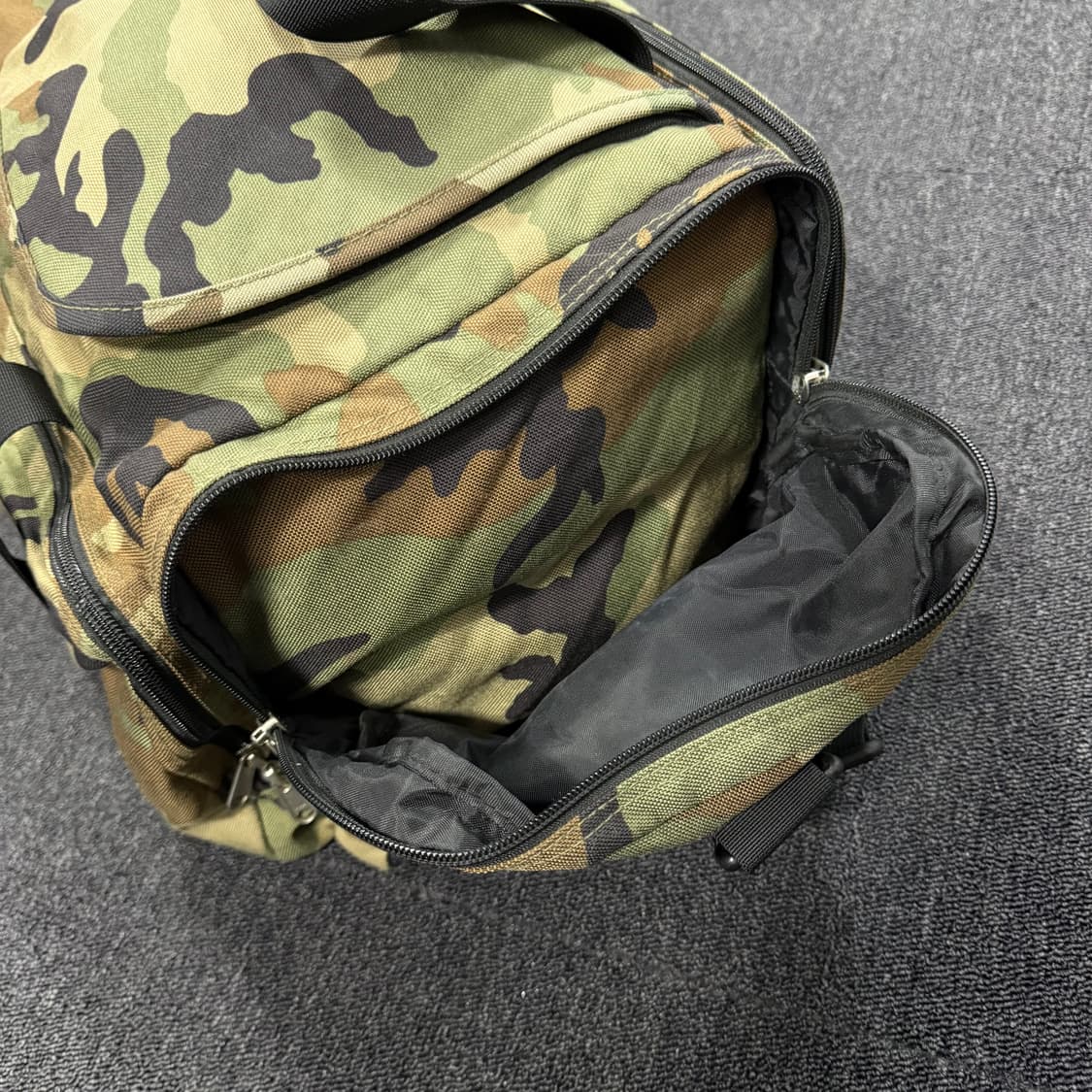 슈프림 15ss 우드랜드 카모 더플크로스백 상품이미지6