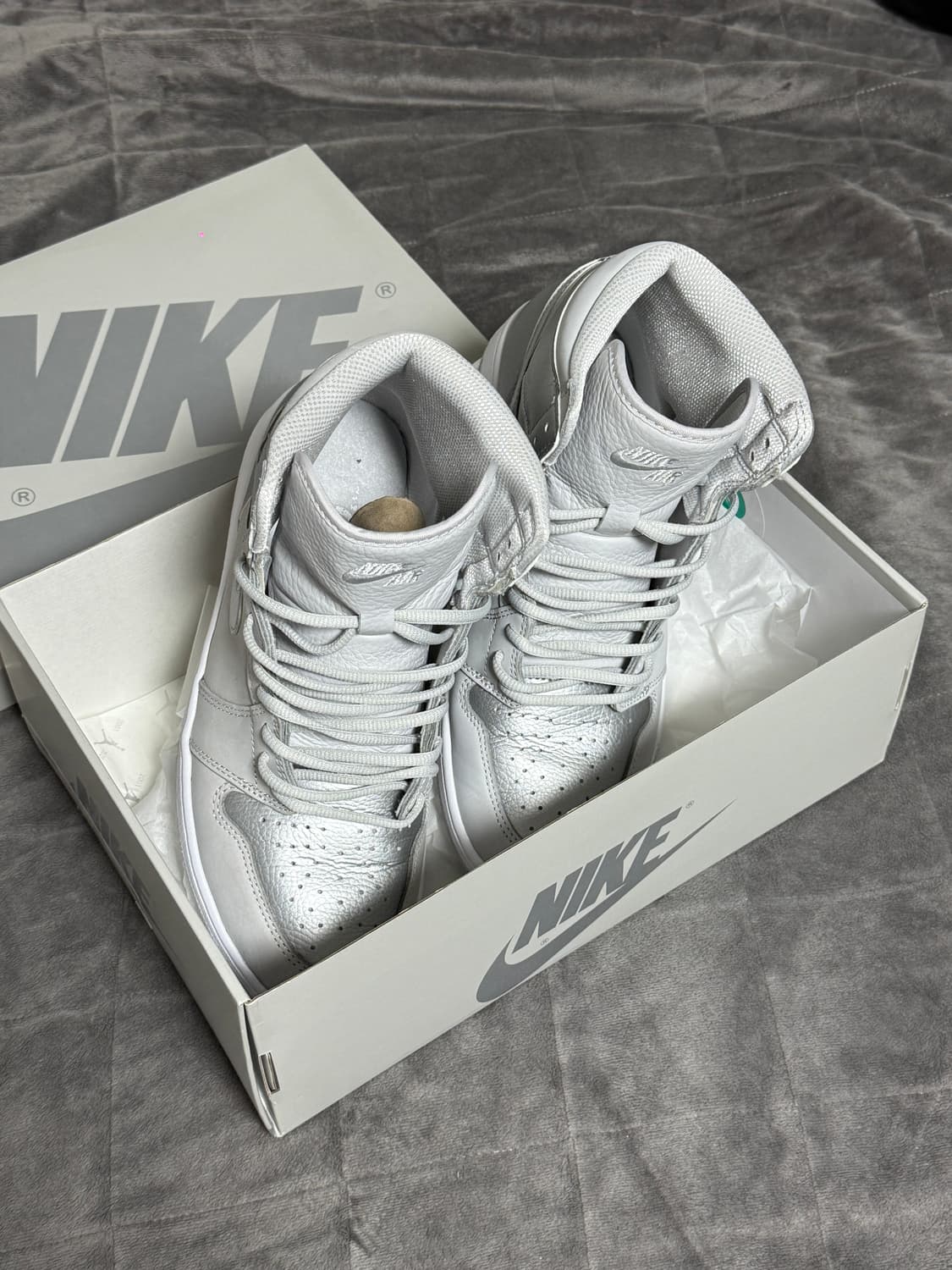 나이키 에어조던1 하이 코즙 뉴트럴 그레이(A+ 중고상품) 상품이미지2