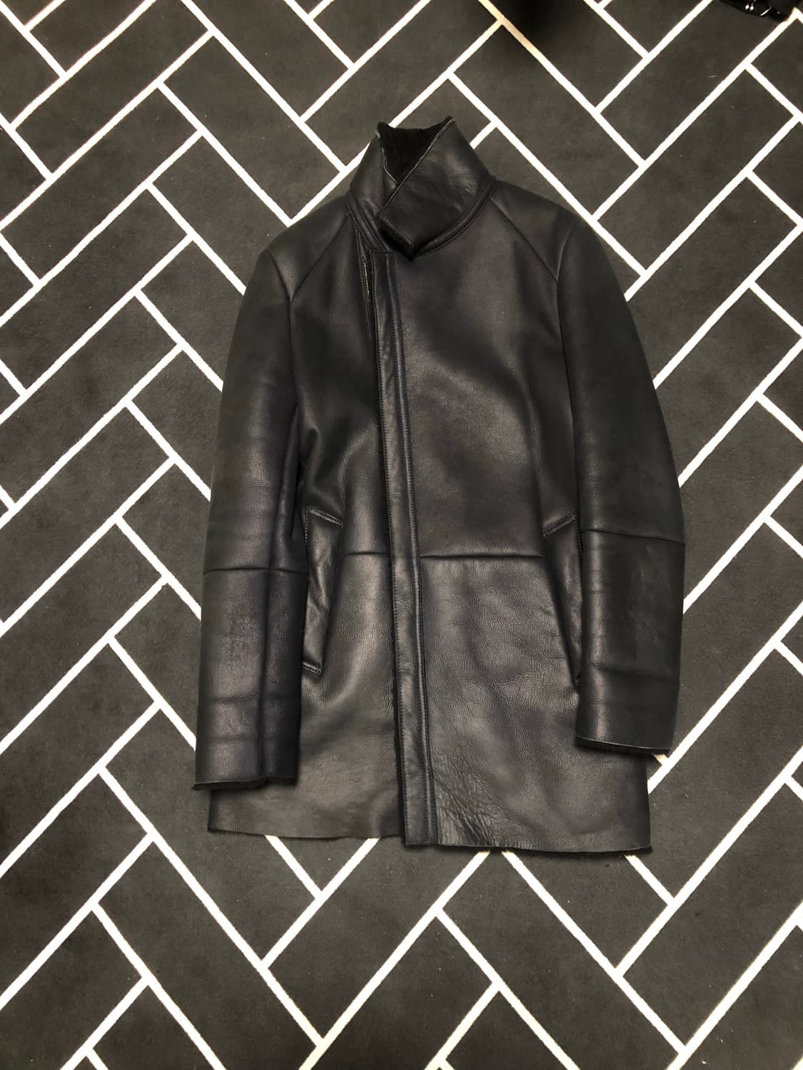 (횡재가)솔리드옴므 리얼무스탕 /몽클레어 스톤 발망 프라다 톰브라운타임 상품이미지2