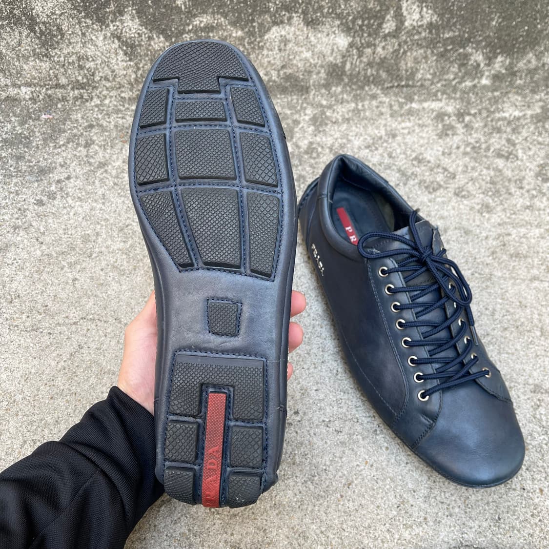 [9UK] Prada 레더 로우탑 스니커즈 네이비 (270~275) 상품이미지9